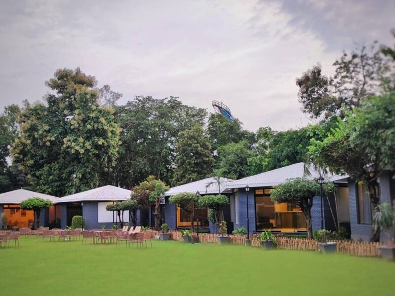 Forest Club Gorakhpur — Lawn & cottages